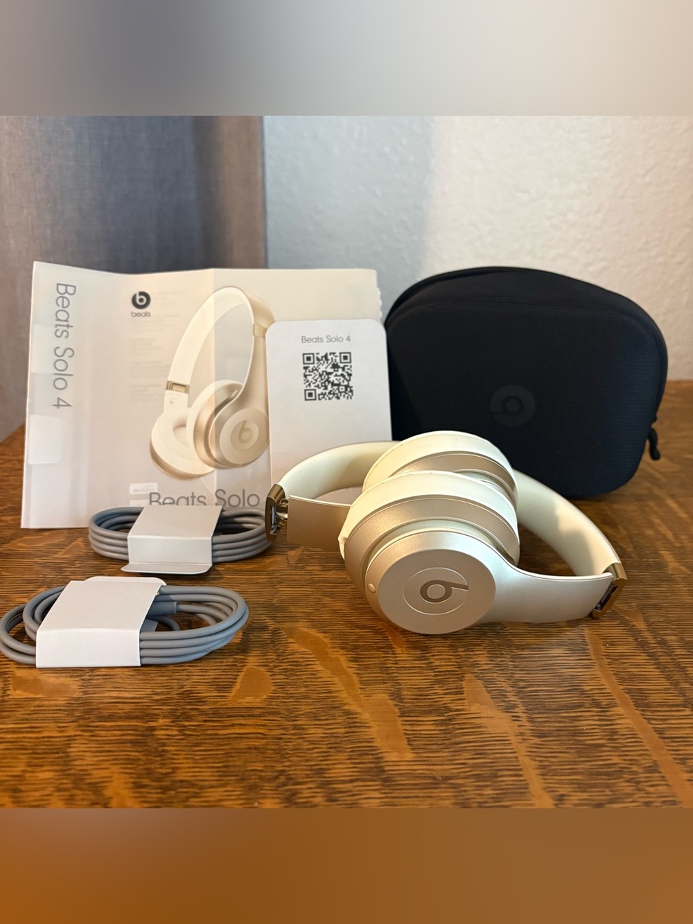 Beats Solo 4 Wireless Bluetooth On-Ear Headphones Metallic Gold Apple Android Ne